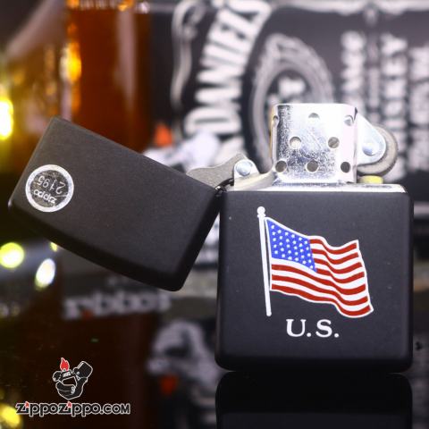 Zippo Cổ màu đen in cờ Mỹ năm 1998