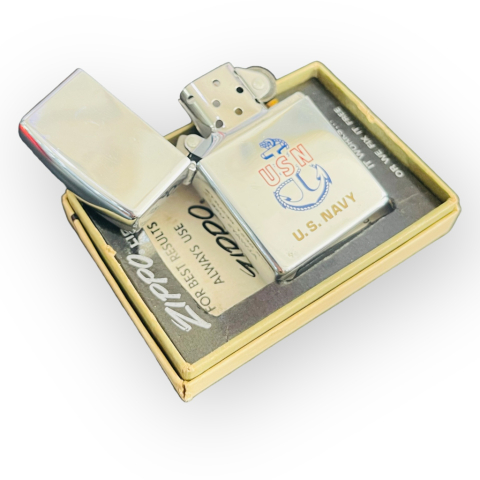 ZIPPO CỔ SẢN XUẤT NĂM 1992 CHỦ ĐỀ HẢI QUÂN TRƠN BÓNG LIKE NEW ( đã qua sử dụng)