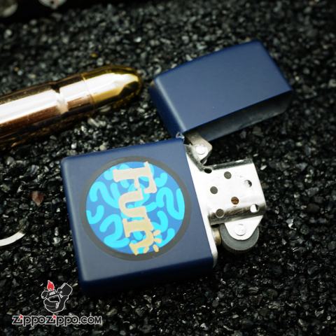 Zippo Cổ Sơn Xanh Navy In Logo FUN Năm 2000