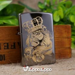 Zippo Đen Bóng Khắc Mạ Vàng Hình Sư Tử Đội Vương Miện (260) - Mã SP: ZPC1491