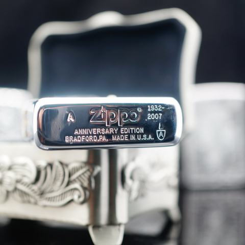 Zippo đời La Mã Kỷ Niệm 75 năm (1932-2007) bản Lào Limited