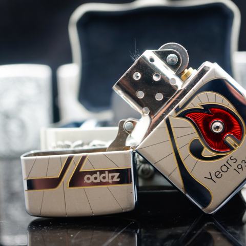 Zippo đời La Mã Kỷ Niệm 75 năm (1932-2007) bản Lào Limited