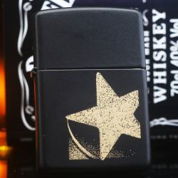 Zippo đời la mã sản xuất 1997 sơn đen hình ngôi sao - Mã SP: ZPC2271-13