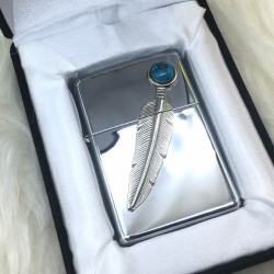 Zippo đời la mã sản xuất 2000 Lông vũ khắc đá quý - Mã SP: ZPC2335