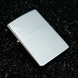 Zippo đời la mã sx 2000 Chrome bạc bóng - Mã SP: ZPC2270-30