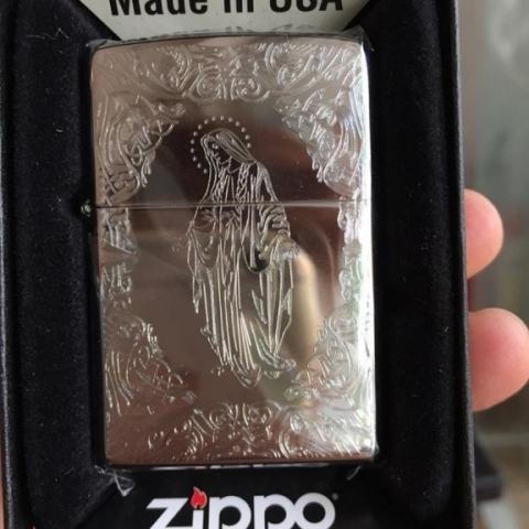 zippo khắc hình đức mẹ mầu bạc