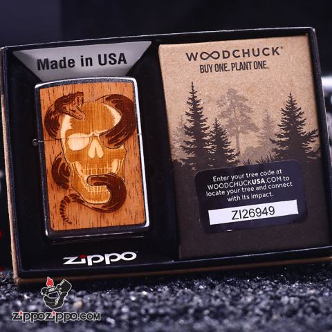 Zippo mạ Chrome in hình rắn và Skull trên nền gỗ